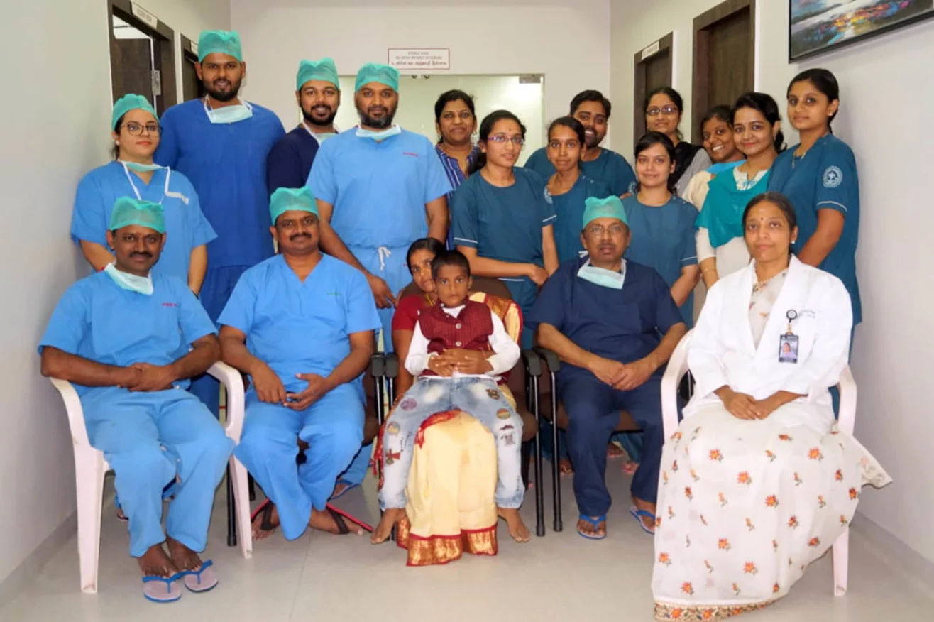 Clinical team associated with the documented 526-teeth case