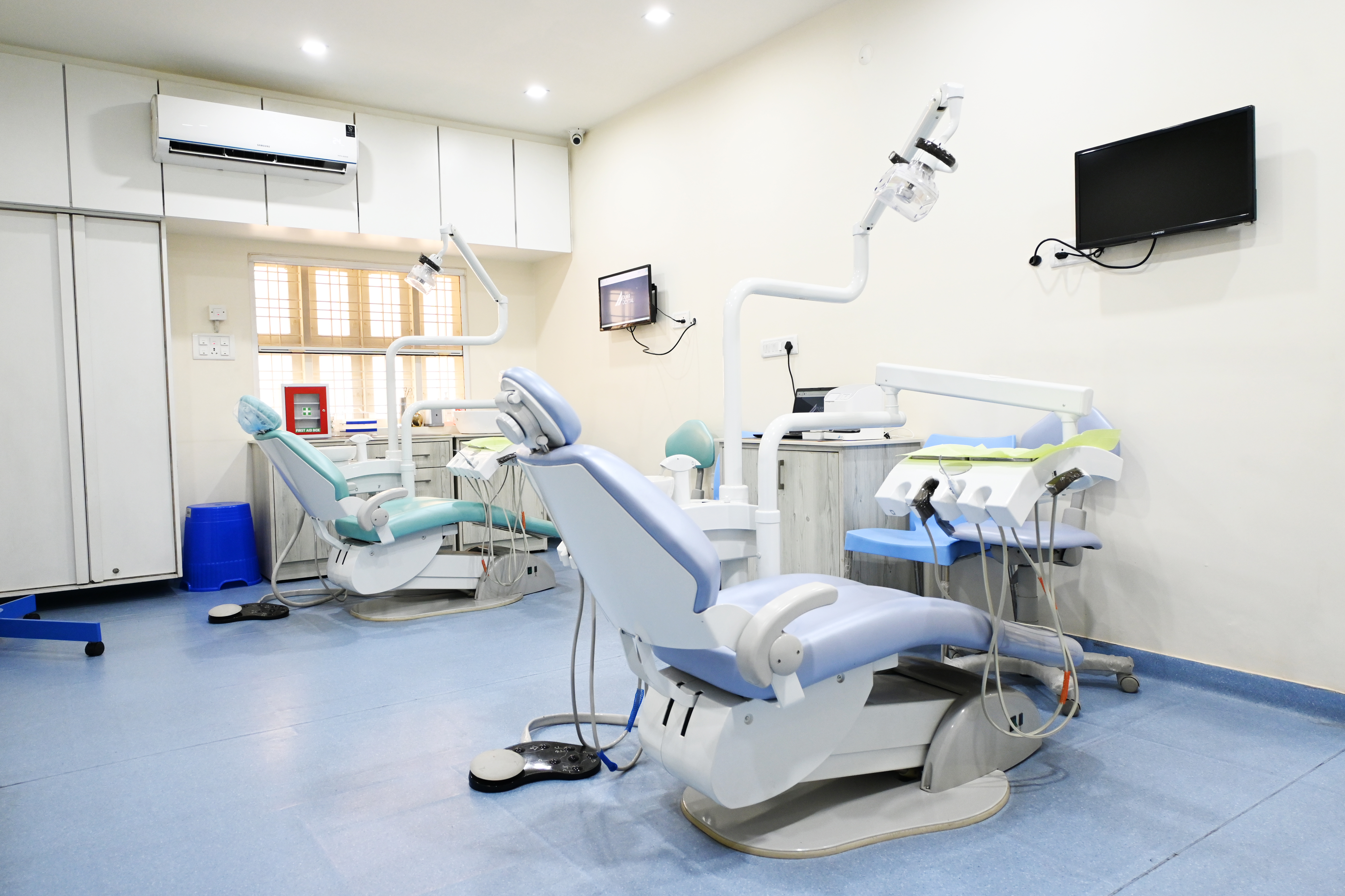 SurgiSmile clinic treatment room